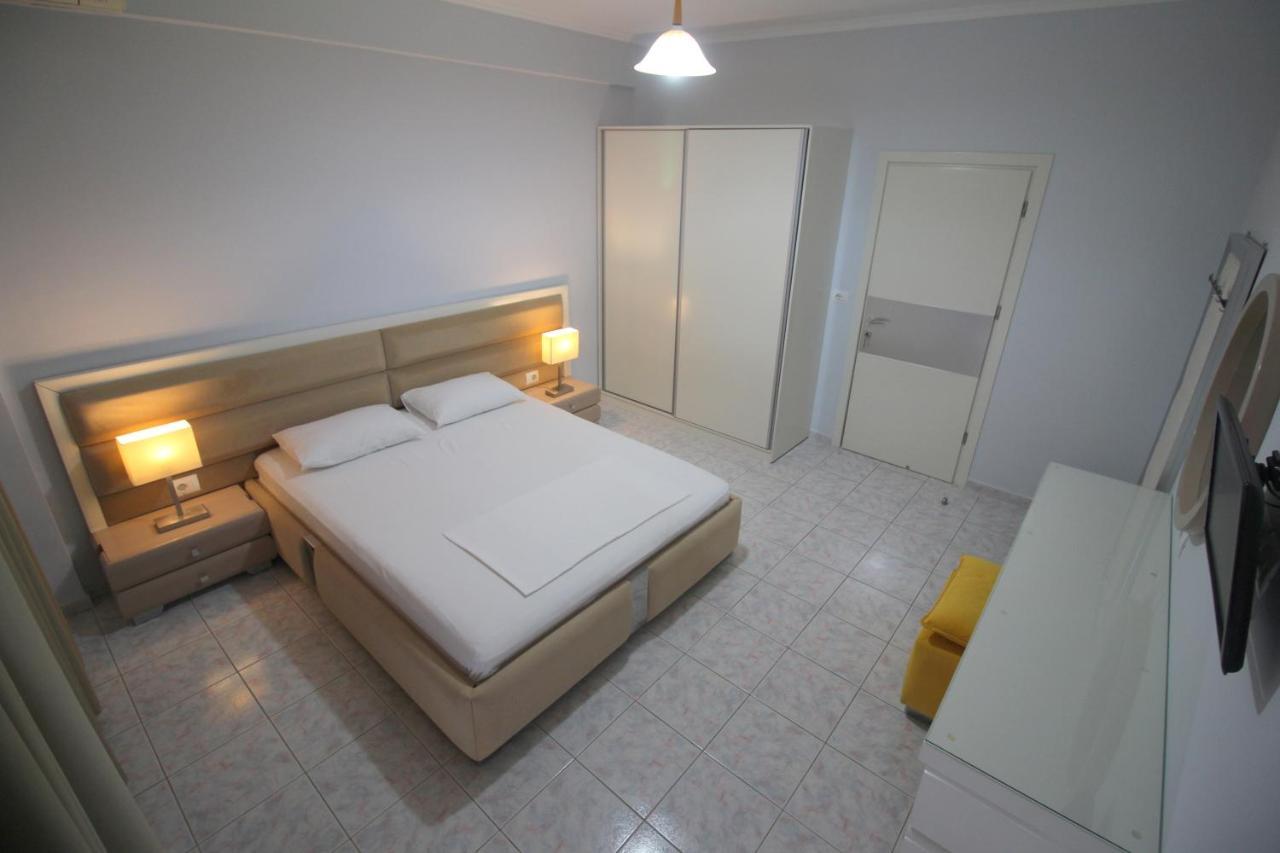 Murati Suites Sarandë エクステリア 写真