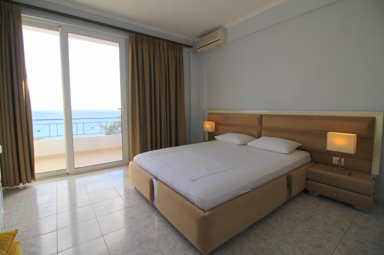 Murati Suites Sarandë エクステリア 写真