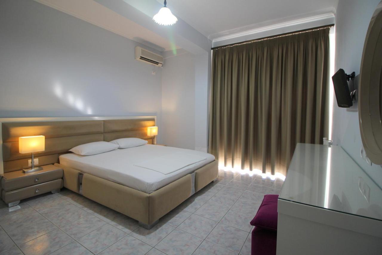 Murati Suites Sarandë エクステリア 写真