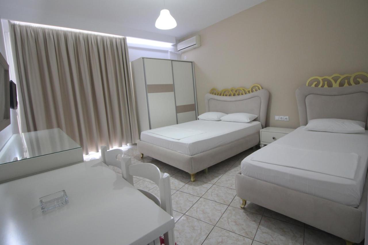 Murati Suites Sarandë エクステリア 写真