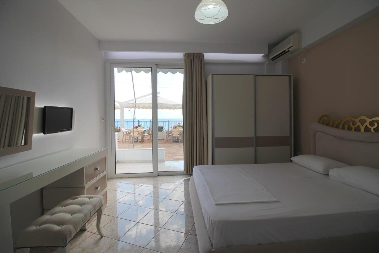 Murati Suites Sarandë エクステリア 写真