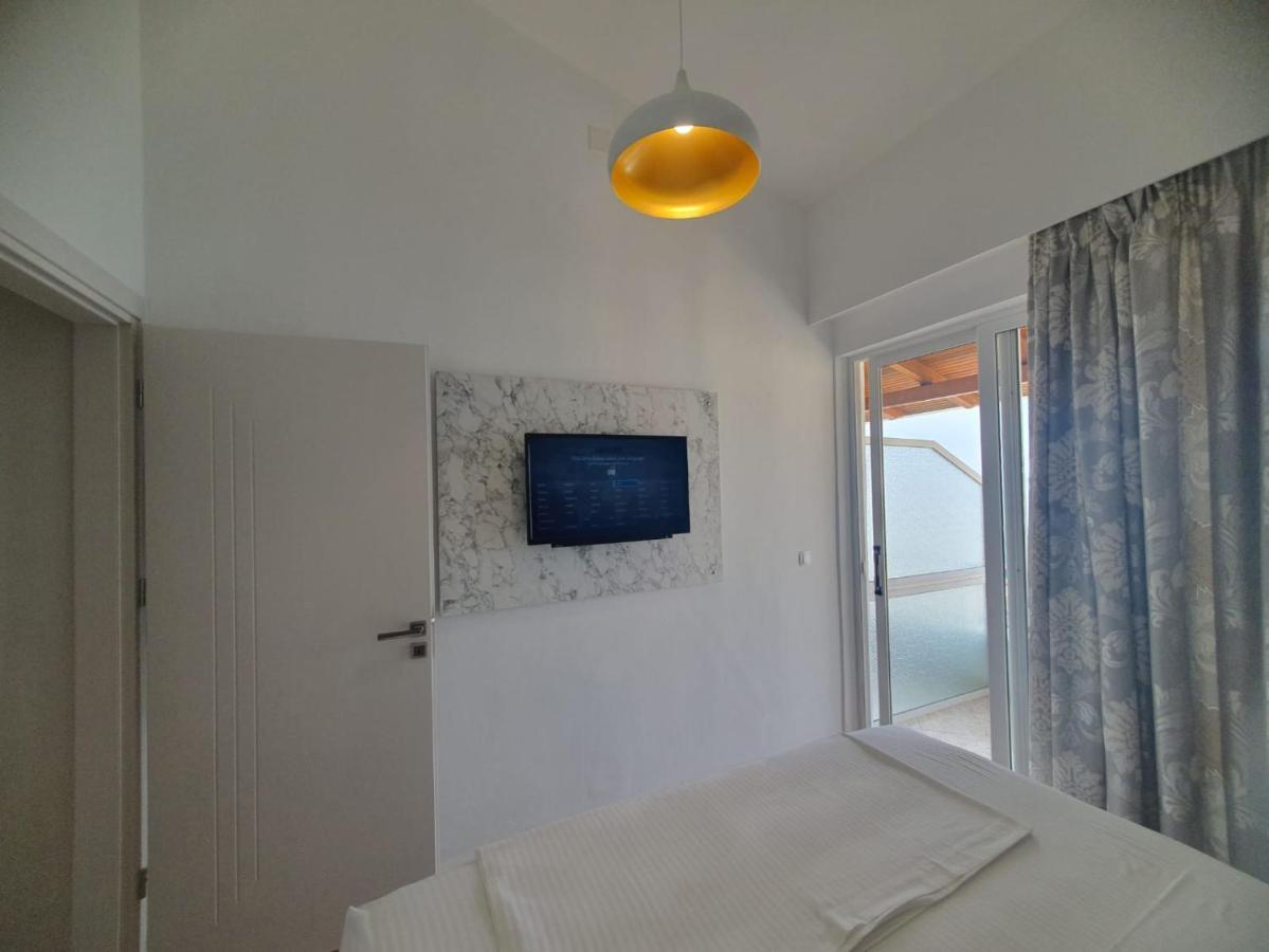 Murati Suites Sarandë エクステリア 写真
