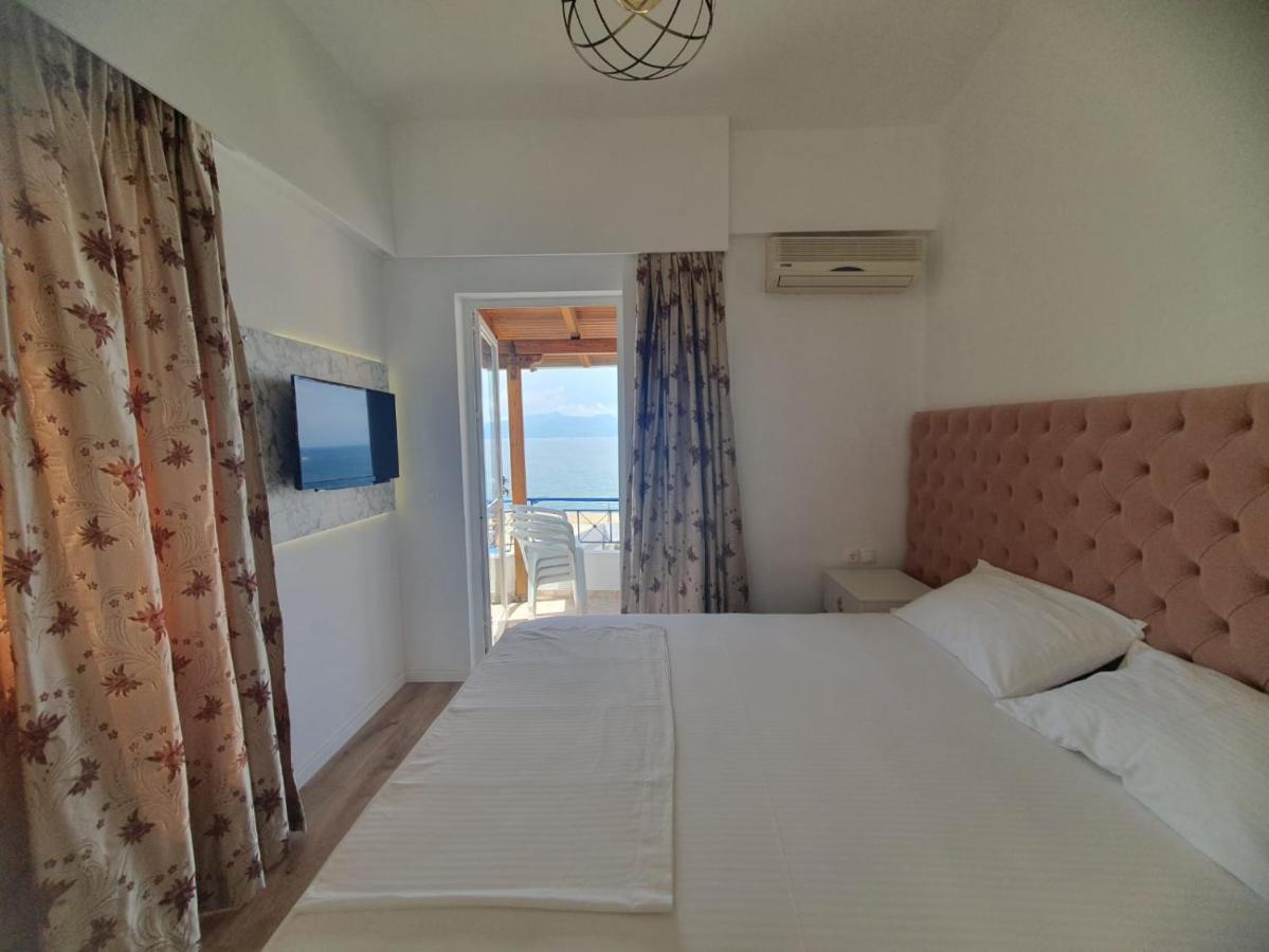 Murati Suites Sarandë エクステリア 写真
