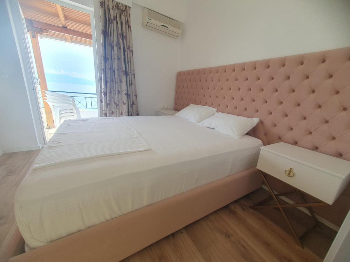 Murati Suites Sarandë エクステリア 写真